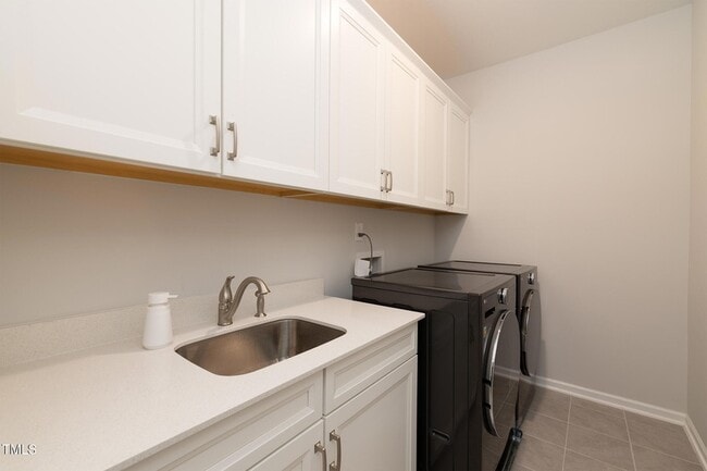 Building Photo - 2300 Kingscup Ct