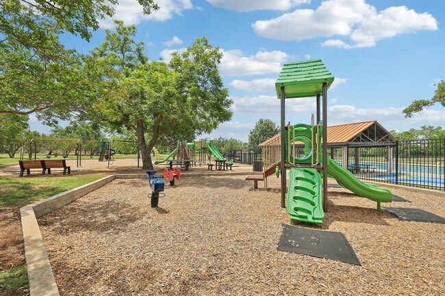 Building Photo - 10113 Cassandra Dr