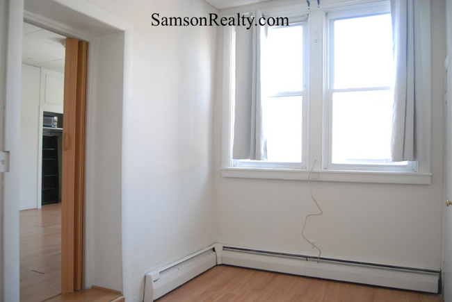 Building Photo - 223 Thayer St