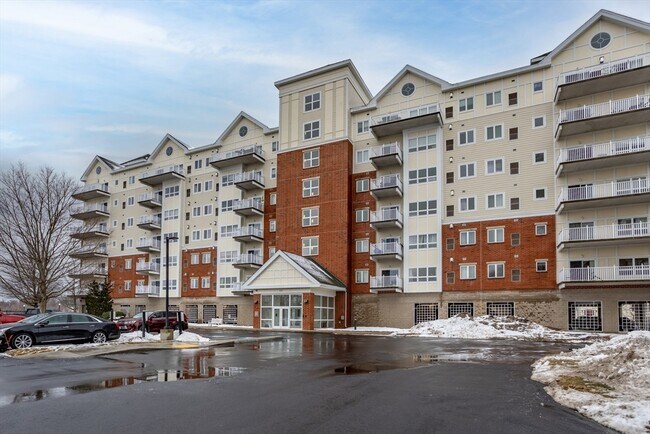 Building Photo - 527 Pawtucket Blvd