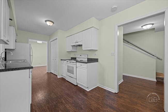 Building Photo - 751 Monticello Dr