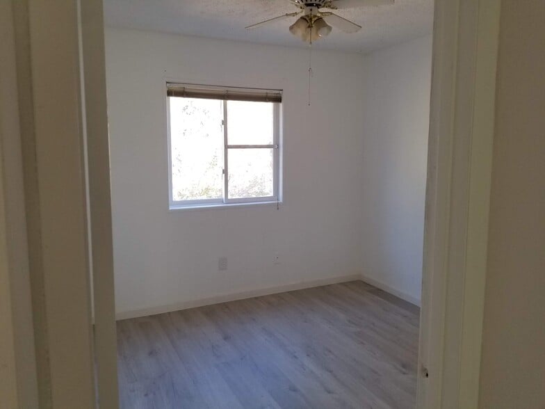 Building Photo - 6717 N Snowflake Dr