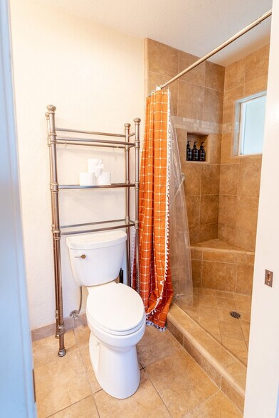 Building Photo - 771 Century Dr