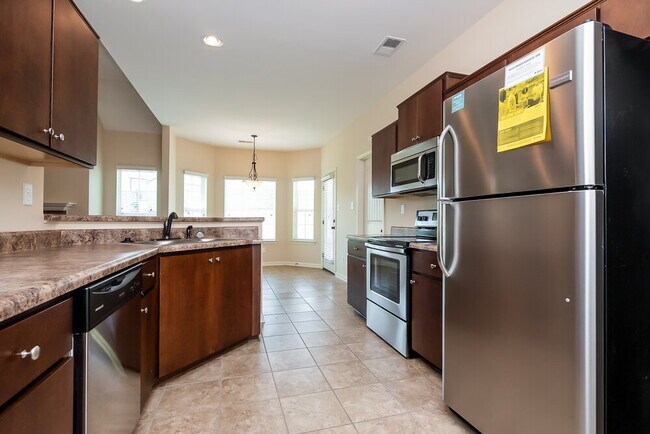 Building Photo - 6135 Trail Creek Ln