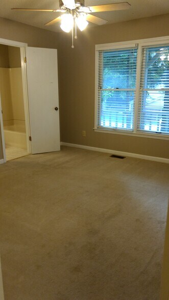 Building Photo - 2410 Basin Drive