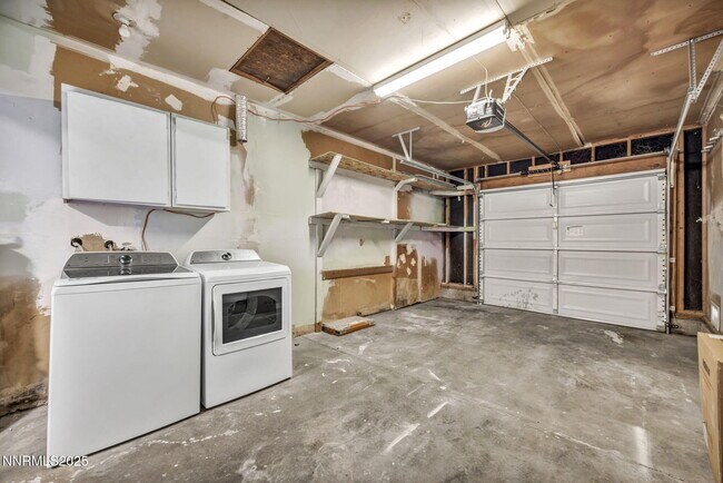 Building Photo - 1642 York Wy