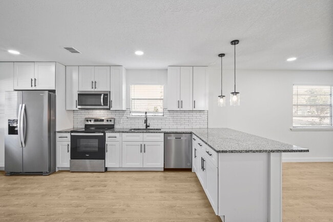 Building Photo - 1325 Cheney Hwy