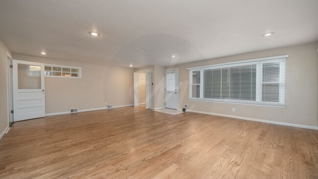 Building Photo - Charming Rancher in Cheyenne Mountain
