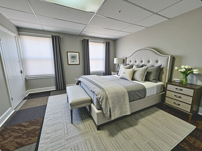 Building Photo - 2 Bedroom 1.5 Bathroom w/Bonus Room in York!