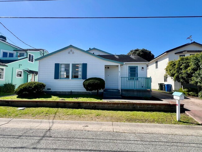 Building Photo - Charming Furnished Home in PG available May 01, 2026!