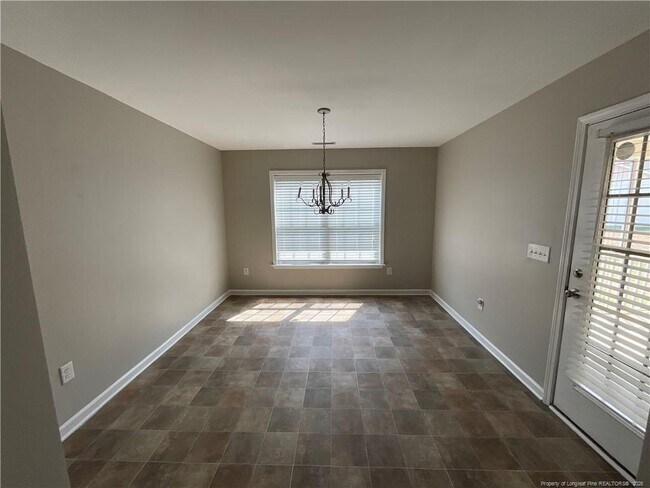 Building Photo - 52 Noble Ct