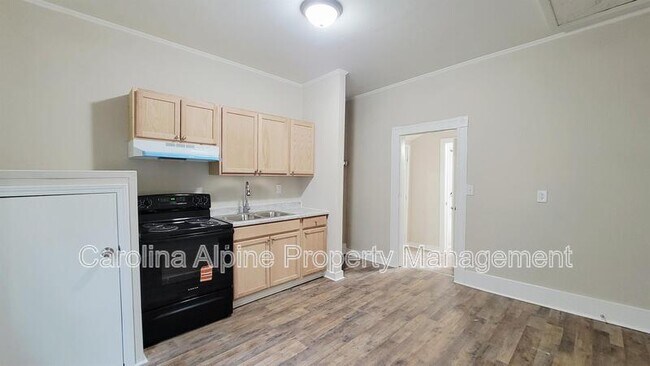 Building Photo - 1230 Tank Ct