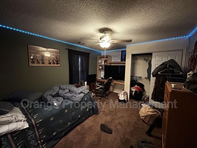 Building Photo - 1121 Harts Ridge Dr