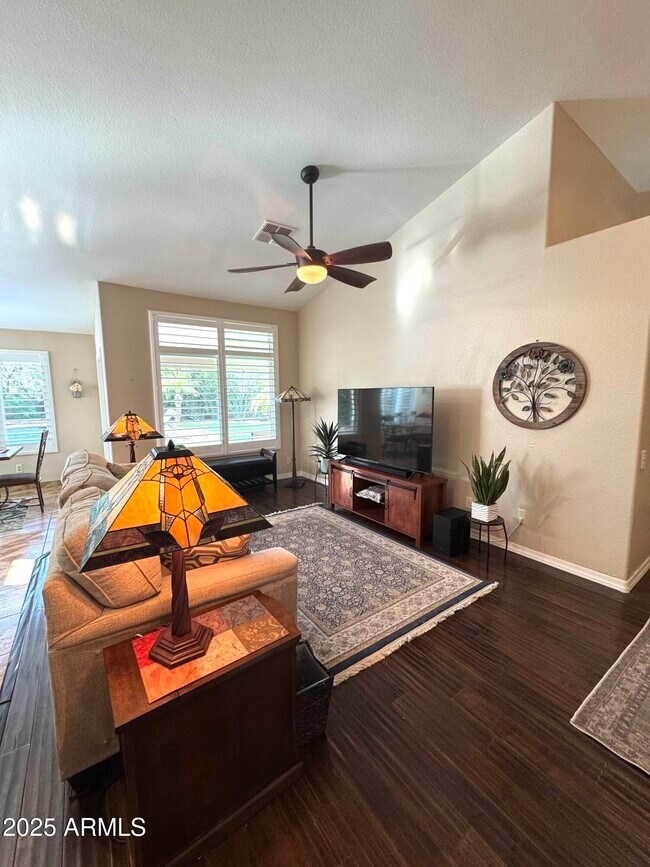 Building Photo - 4435 E Cathedral Rock Dr