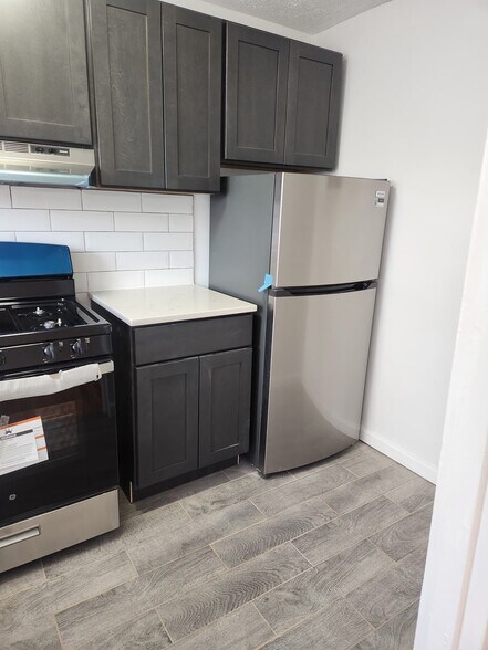 Building Photo - Liberty Gardens