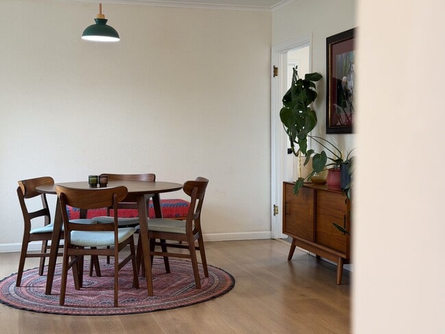 Building Photo - Spacious 2-Bedroom, 3-Bath Home in Spokane with Modern Comforts