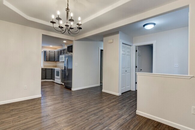 Building Photo - Updated 2-Bedroom Home with Bonus Room on ...