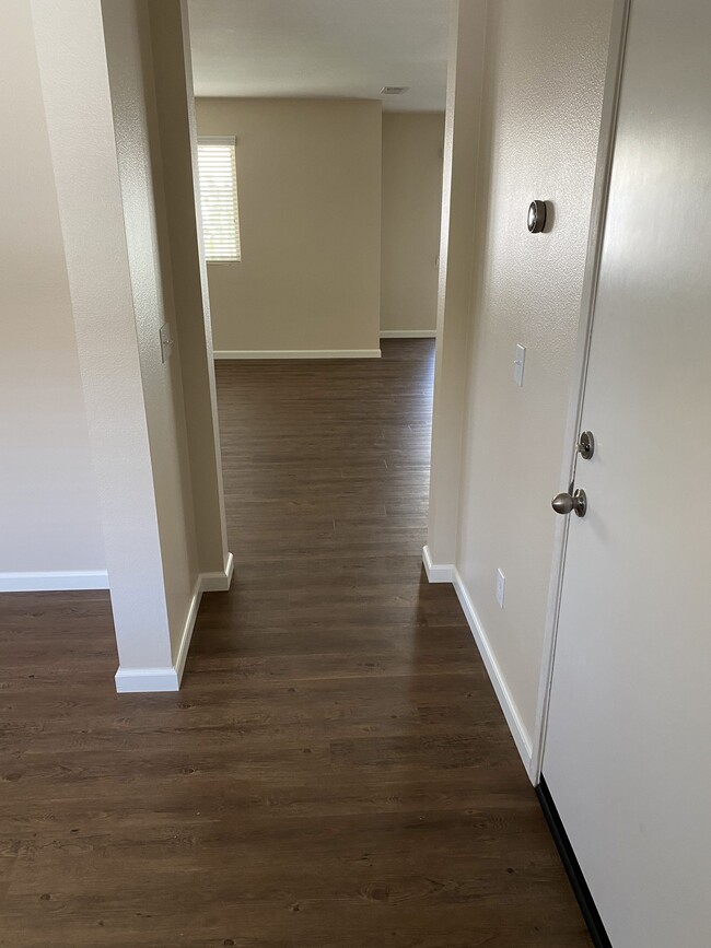 Building Photo - Woodmont