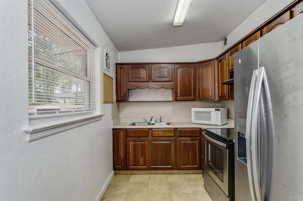 Building Photo - 9 Gentian Dr