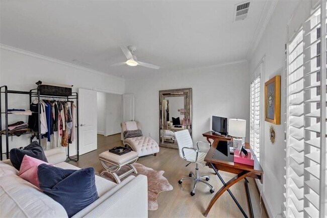 Building Photo - 4222 Rickenbacker Dr NE