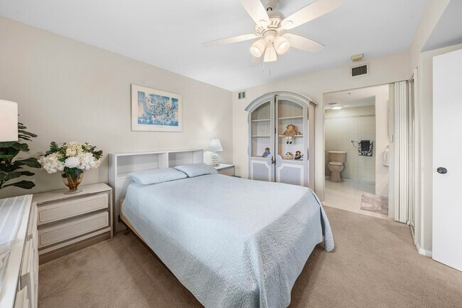 Building Photo - 601 Seafarer Cir