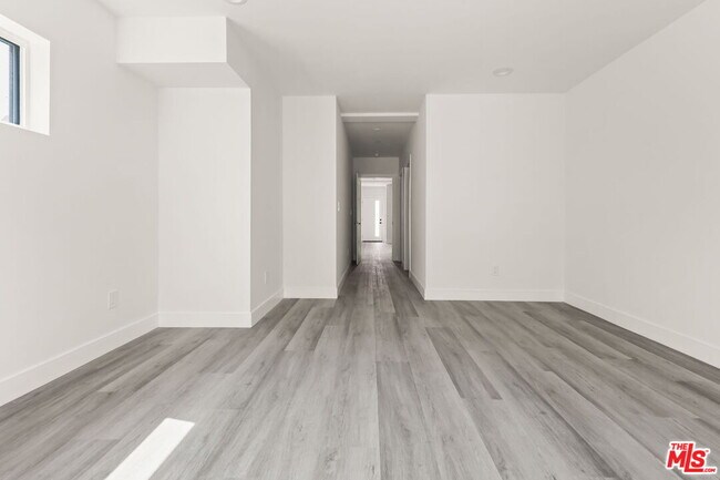 Building Photo - 2938 West Blvd