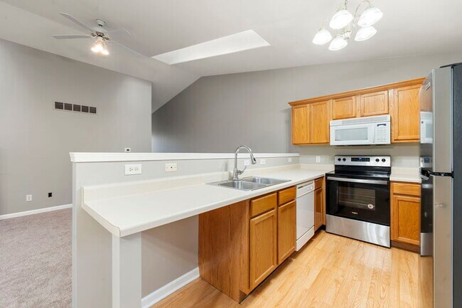Building Photo - 1493 Stonefield Dr