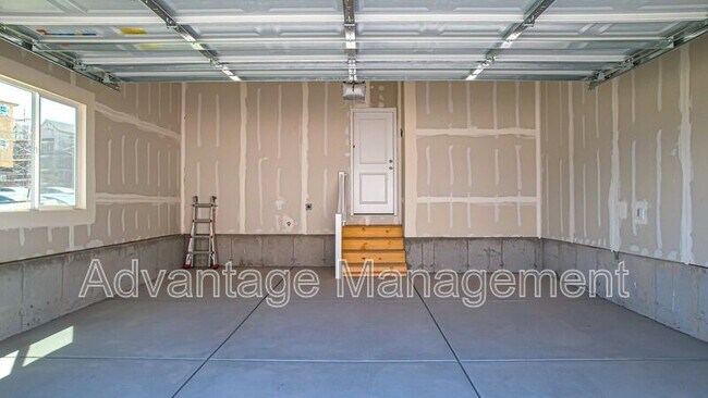 Building Photo - 1583 Stark Dr