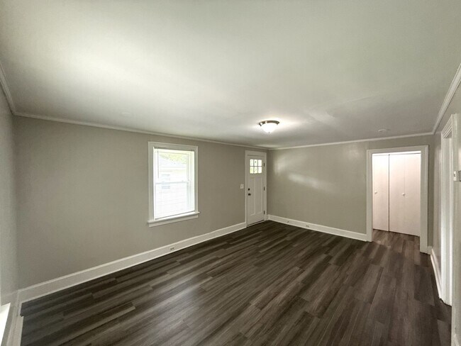 Building Photo - T.R. Lawing Realty Property