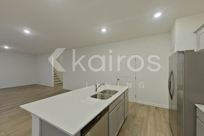 Building Photo - 218 Birch Ave