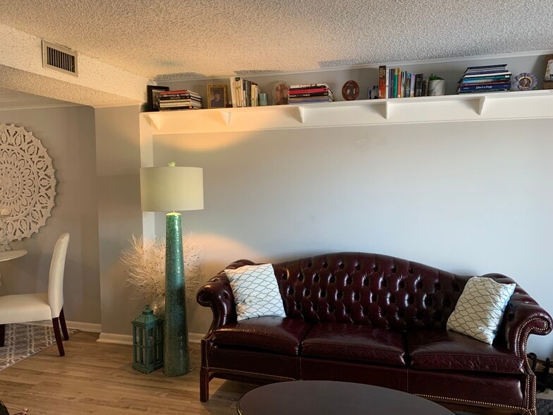 Building Photo - 231 Canal Park Dr