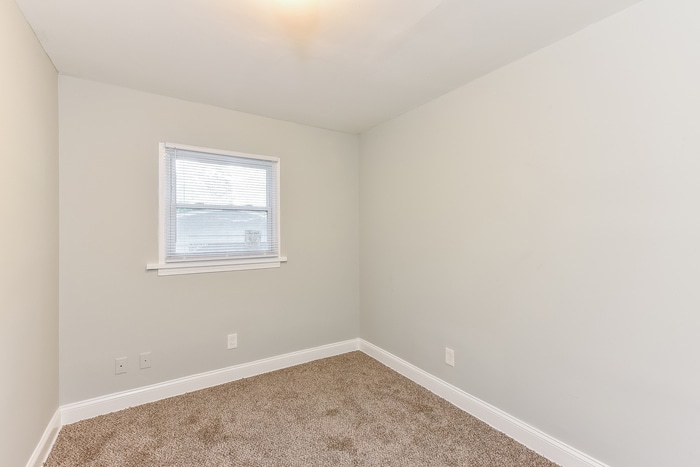 Building Photo - 2023 Akron Dr SE