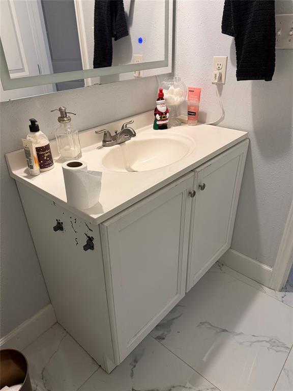 Building Photo - 216 Star Pass