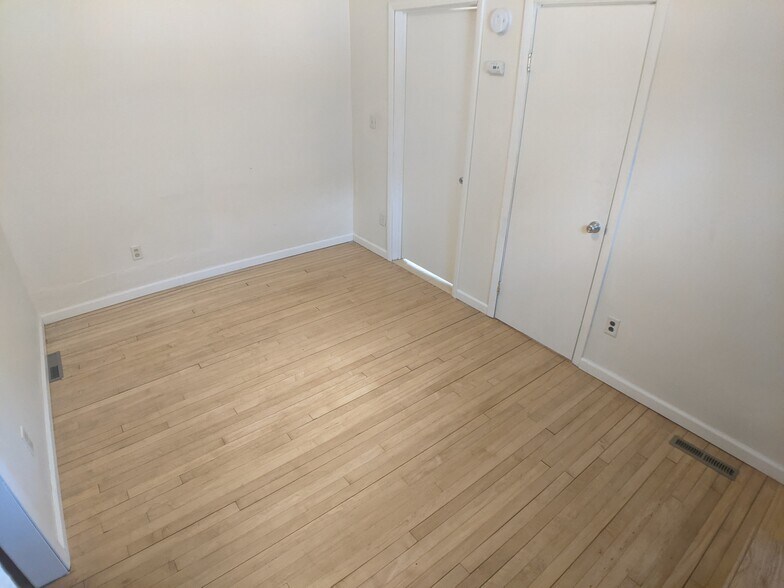 Second bedroom different angle - 613 Bay St