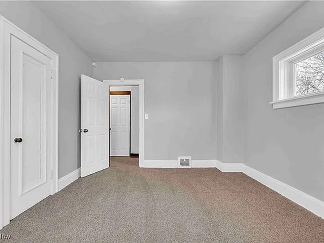 Building Photo - Bright and Spacious 3-Bedroom Home for Rent