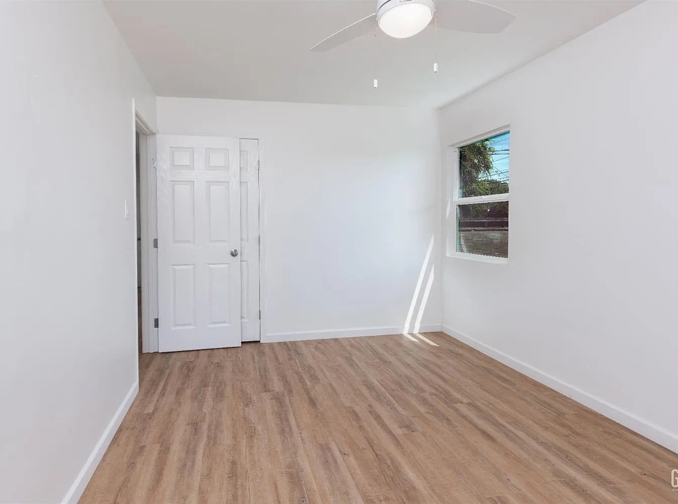 Building Photo - 2907 Truxtun Ave