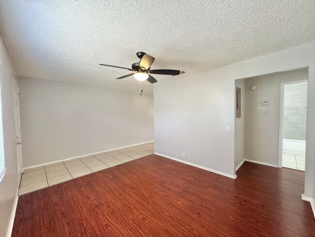 Building Photo - 5665 Struthers Ct