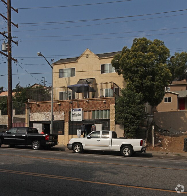 Building Photo - 3441 City Terrace Dr