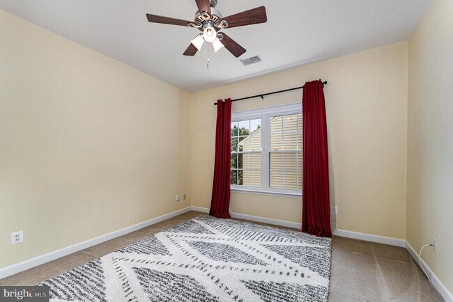 Building Photo - 4203 Talon Dr