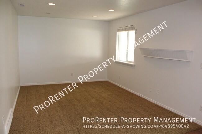 Building Photo - 1989 N 2530 W