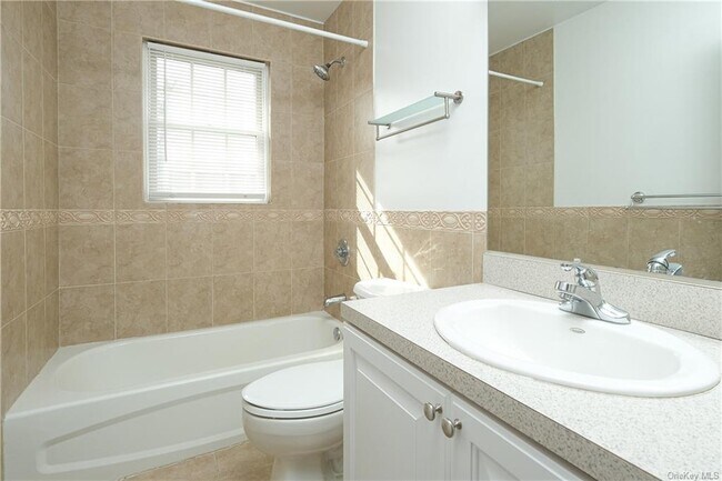 Building Photo - 20 Lefurgy Ave