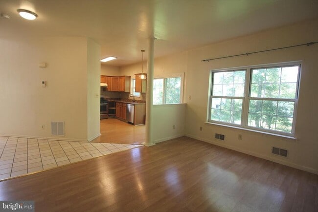 Building Photo - 92 Harvard Cir