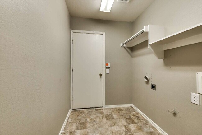 Building Photo - Attractive 3 Bedroom, 2 Bath Home in Stonebridge Ranch!