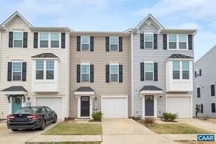 Building Photo - 2046 Elm Tree Ct