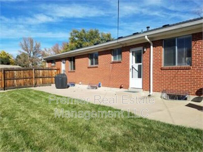 Building Photo - 4476 E Bails Pl