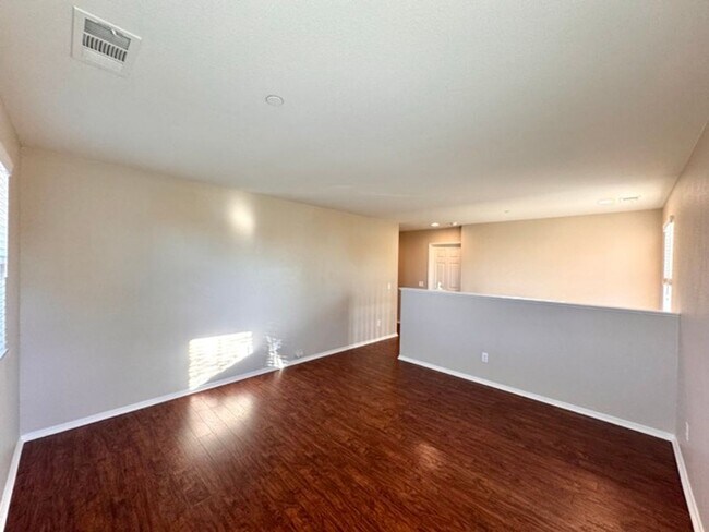 Building Photo - Beautiful Redhawk home located directly ac...