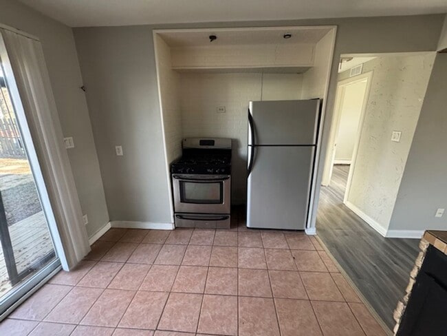 Building Photo - 26160 Nagel St