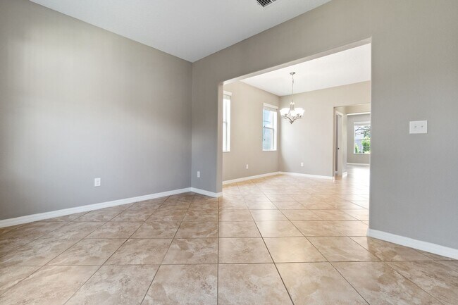 Building Photo - Beautiful 3/2.5 Energy Efficient Home in H...