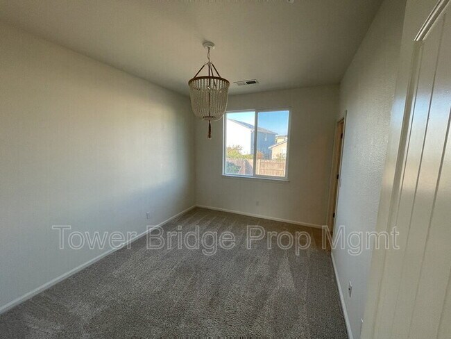 Building Photo - 5508 Copper Sunset Way