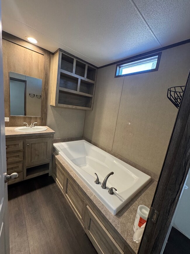 Building Photo - 7224 W 12th St